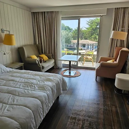Chiberta Ocean Golf Surf Aparthotel *